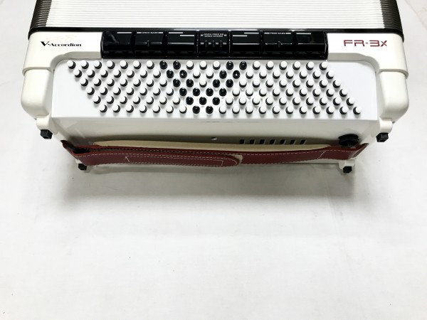 Roland FR-3X 120 Bass Digital Accordion