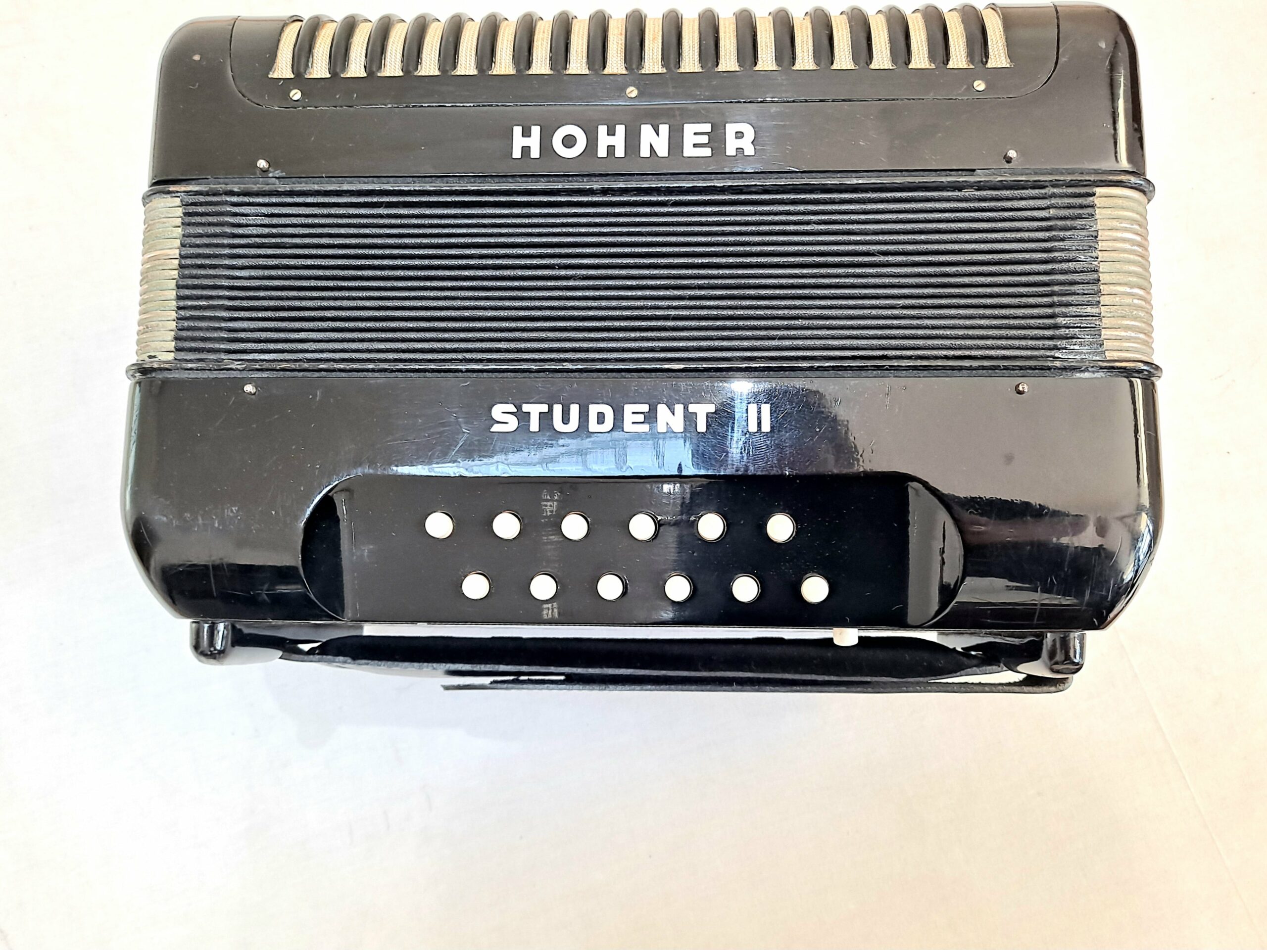 Hohner Student II 12 Bass Accordion