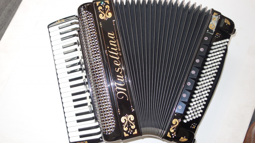 DSC02697 The Accordion Shop