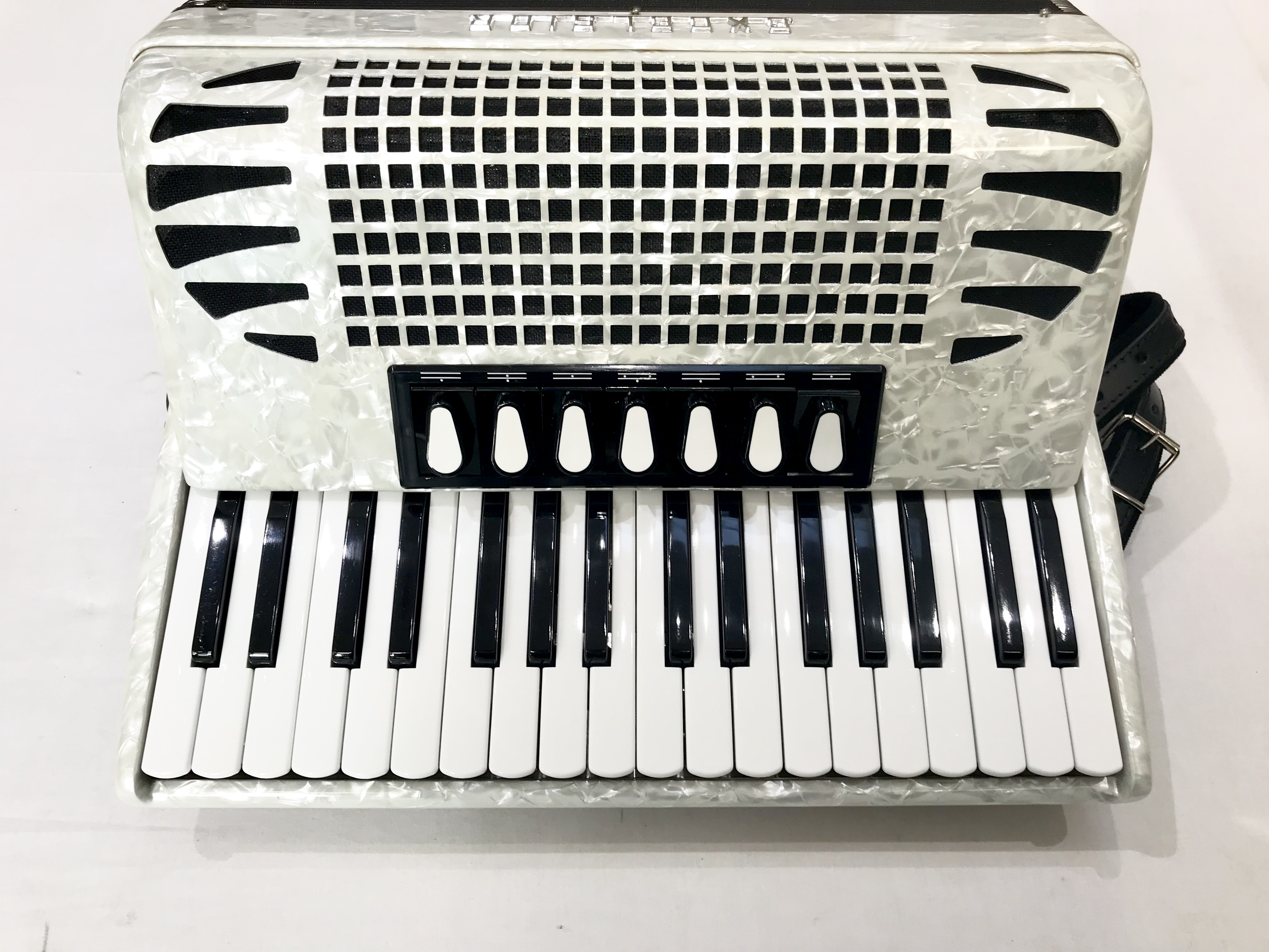 white excelsior accordion