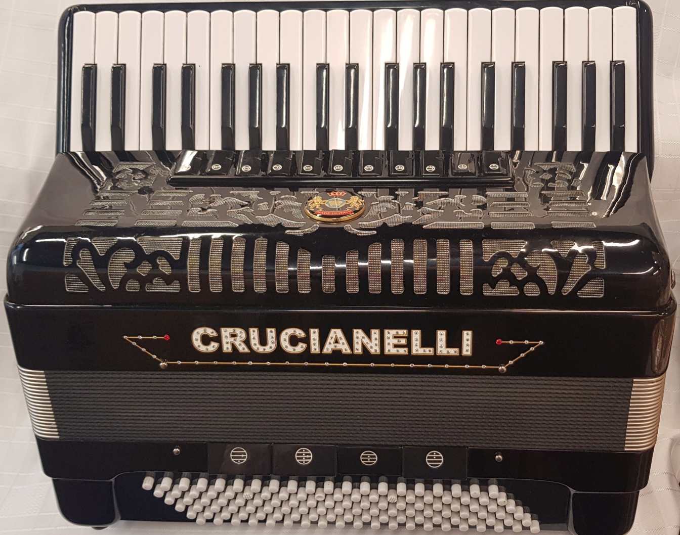 Crucianelli 120 bass accordion - The Accordion Shop