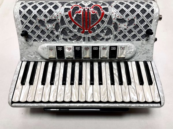 Cooperativa Diamante Compact 96 Bass Midi Accordion - The Accordion Shop